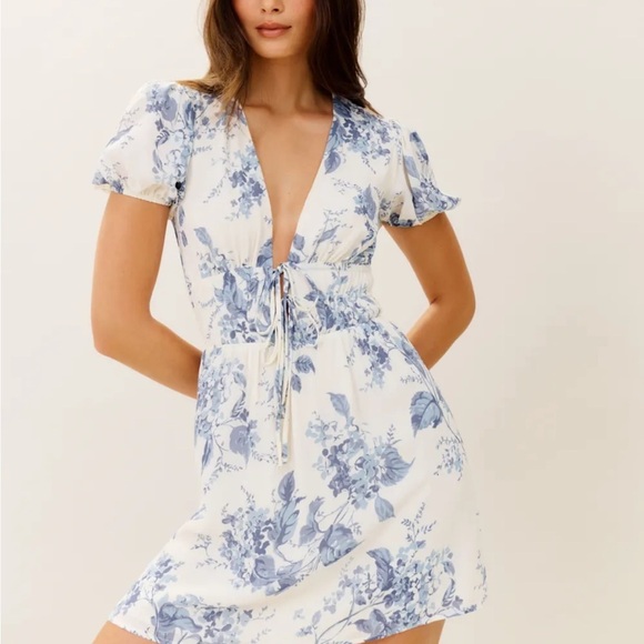 Reformation Dresses & Skirts - Reformation Blue Floral Dress